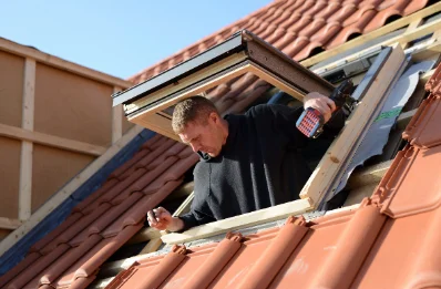 Pose de fenêtres de toit Velux à Ébréon